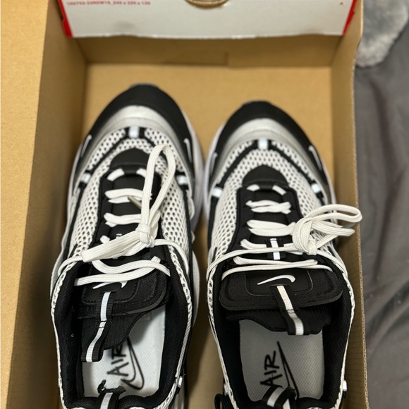 Nike sneakers - Picture 4 of 6